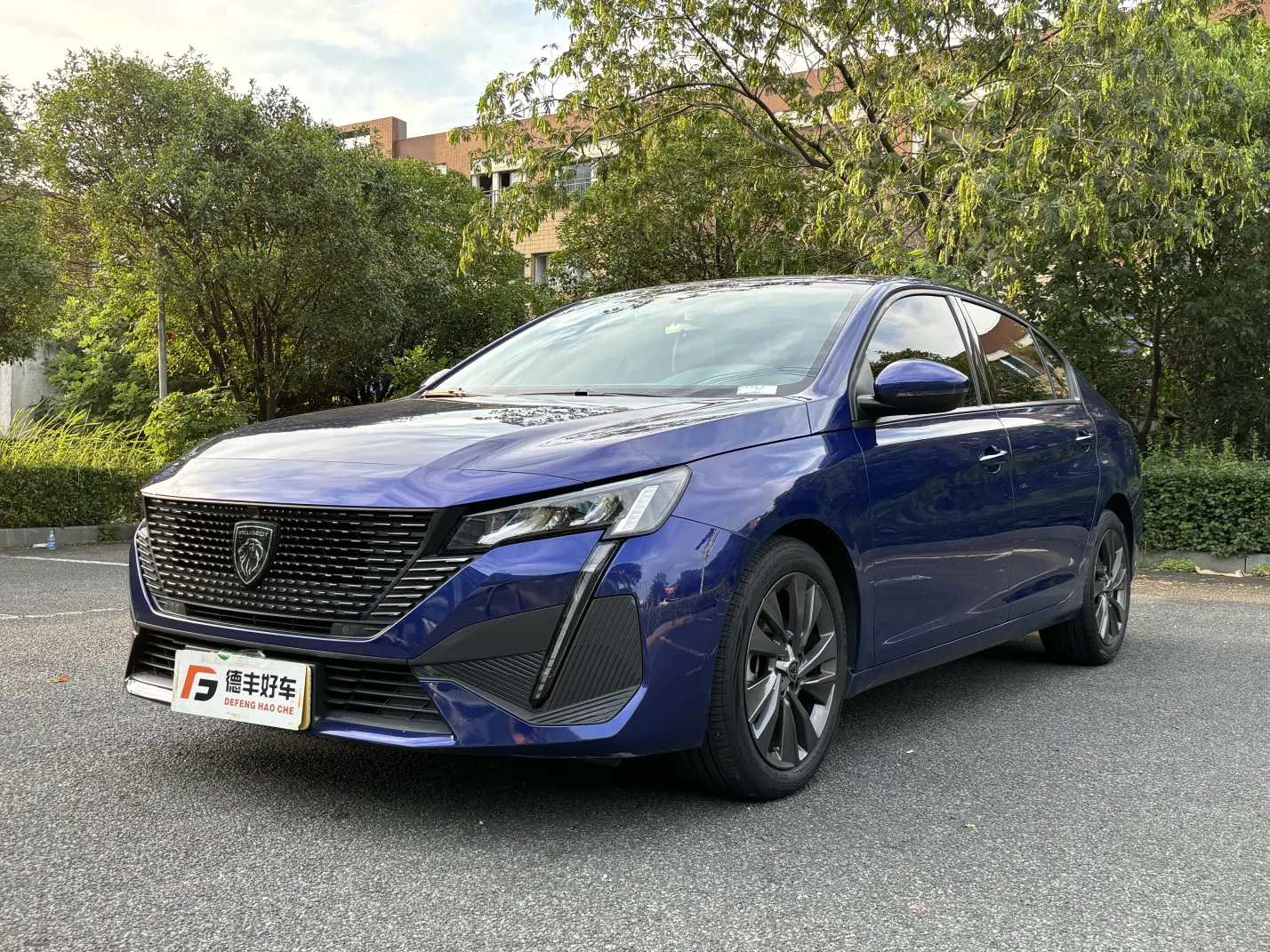 Peugeot 408