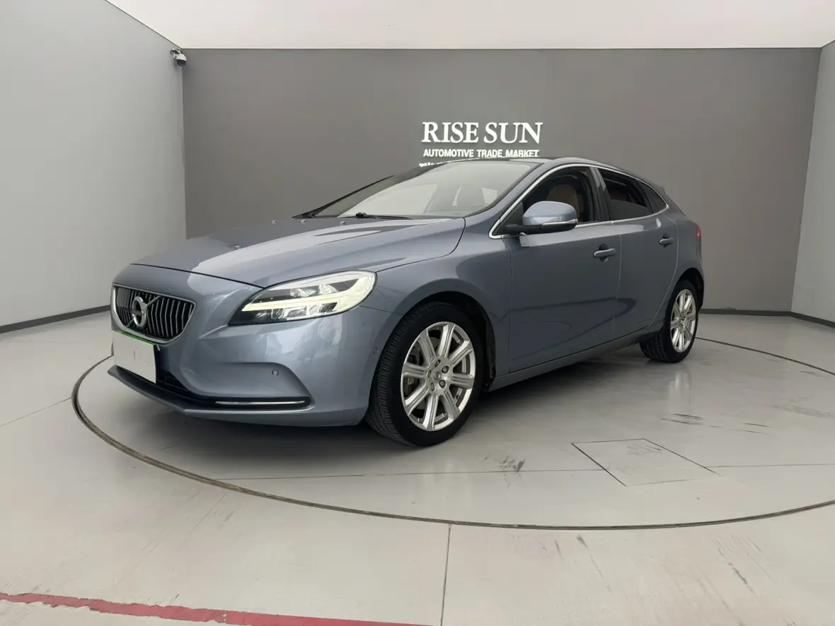 Volvo V40  из Китая