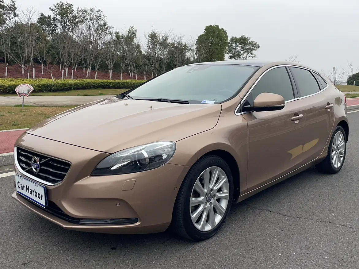 Volvo V40  из Китая