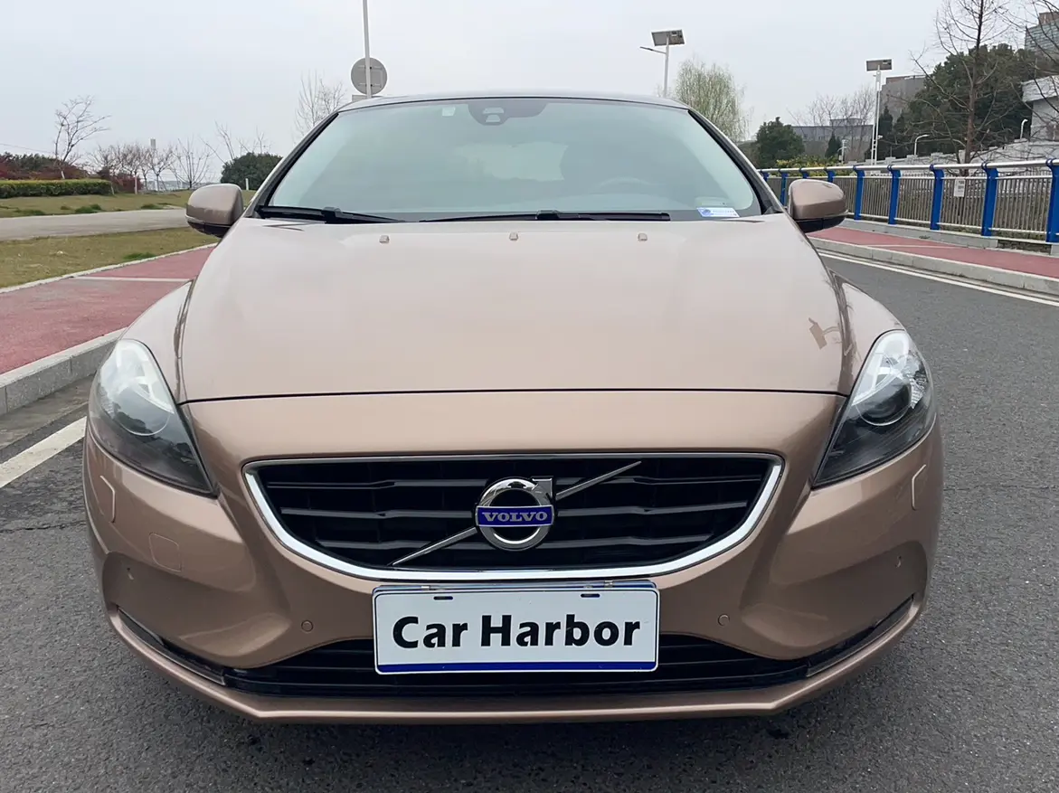Volvo V40  из Китая