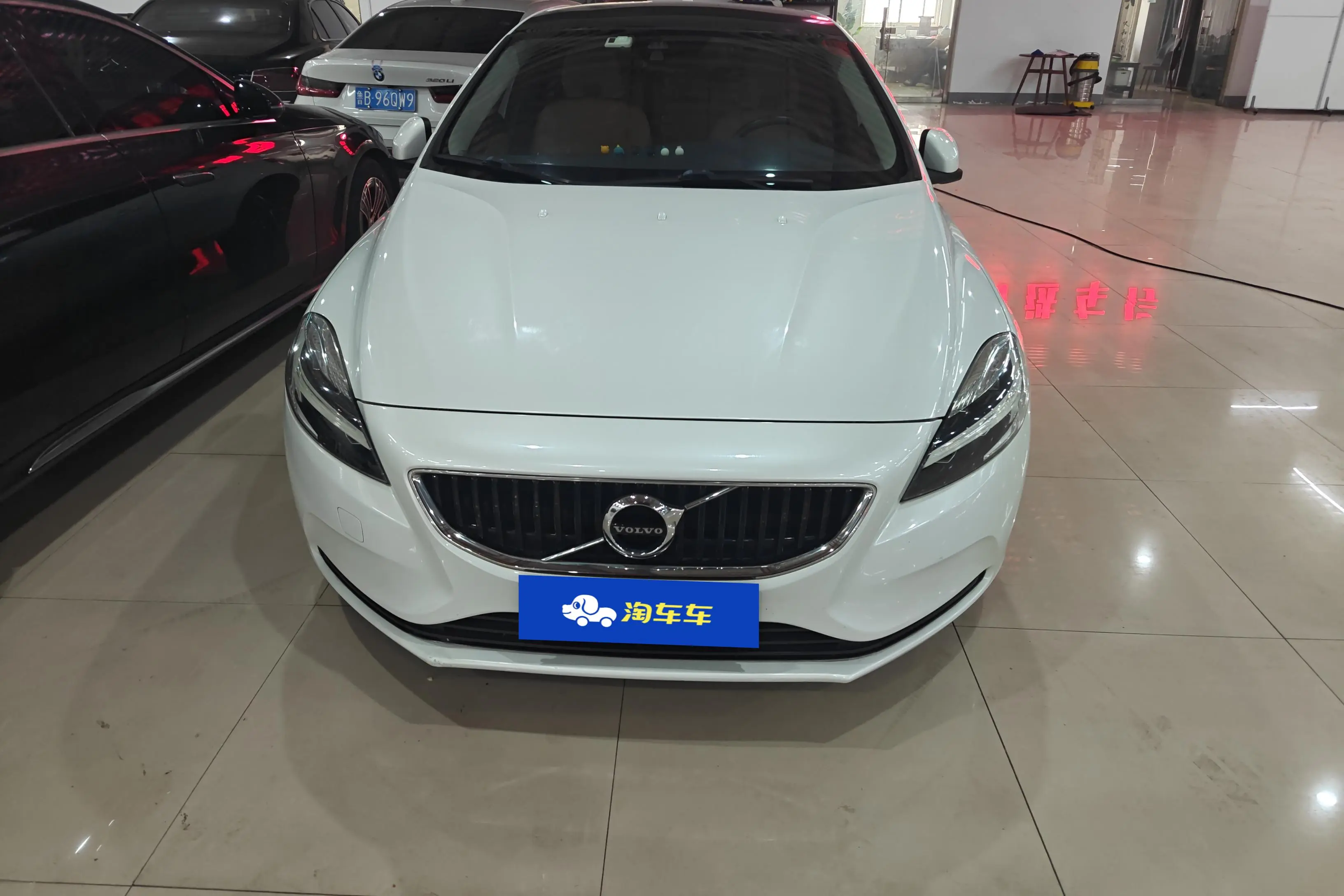 Volvo V40  из Китая