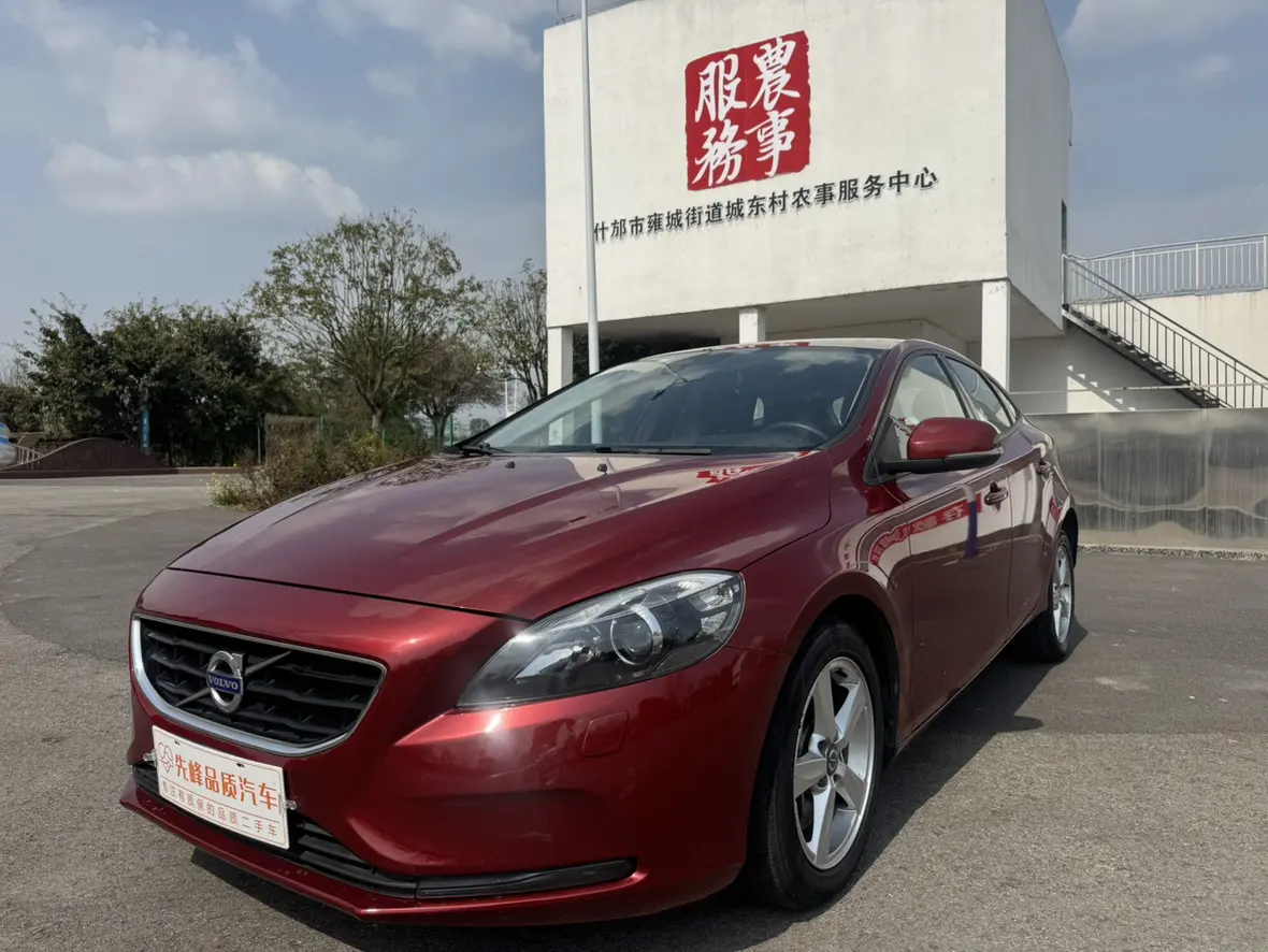 Volvo V40  из Китая