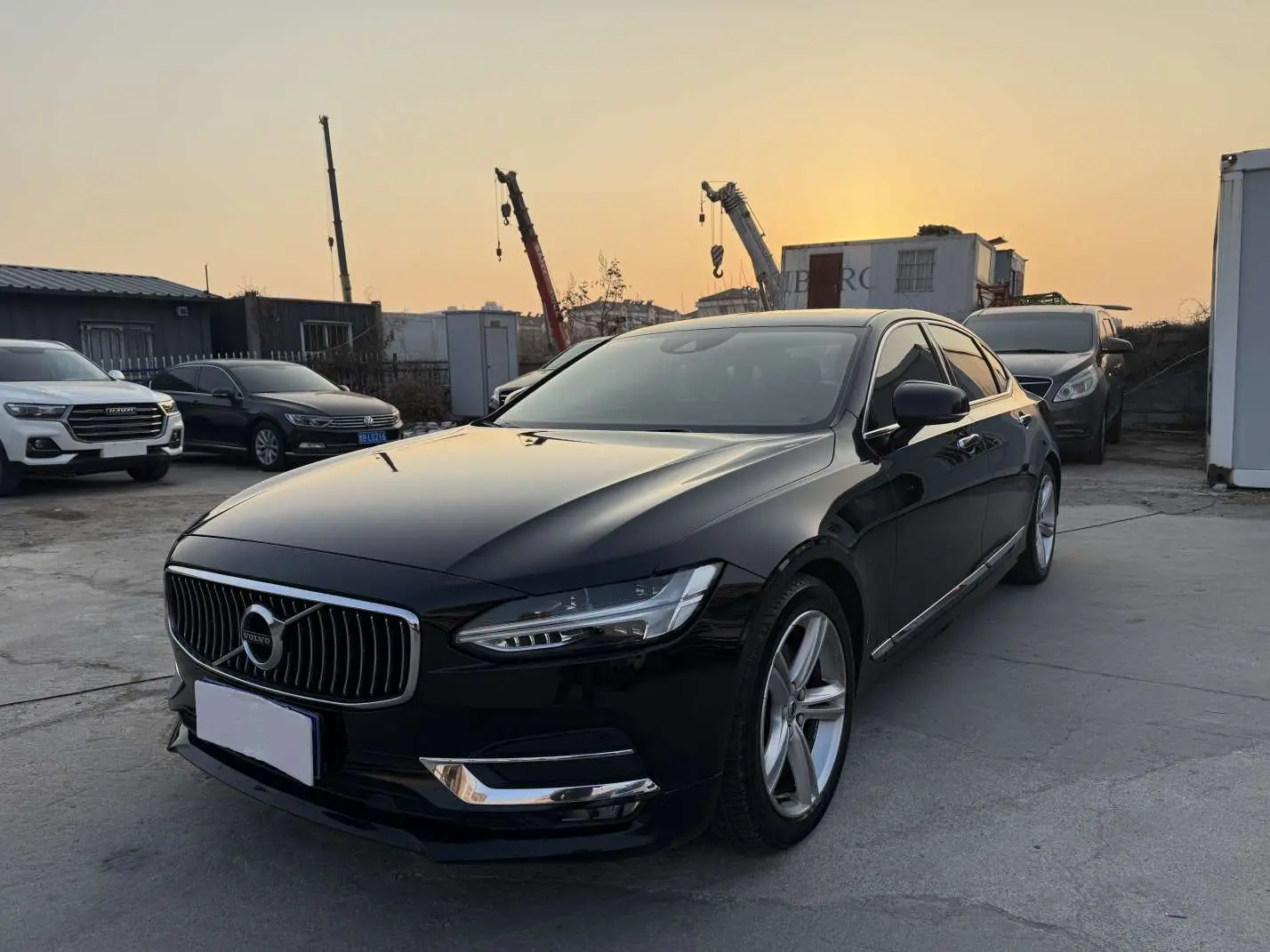 Volvo S90
