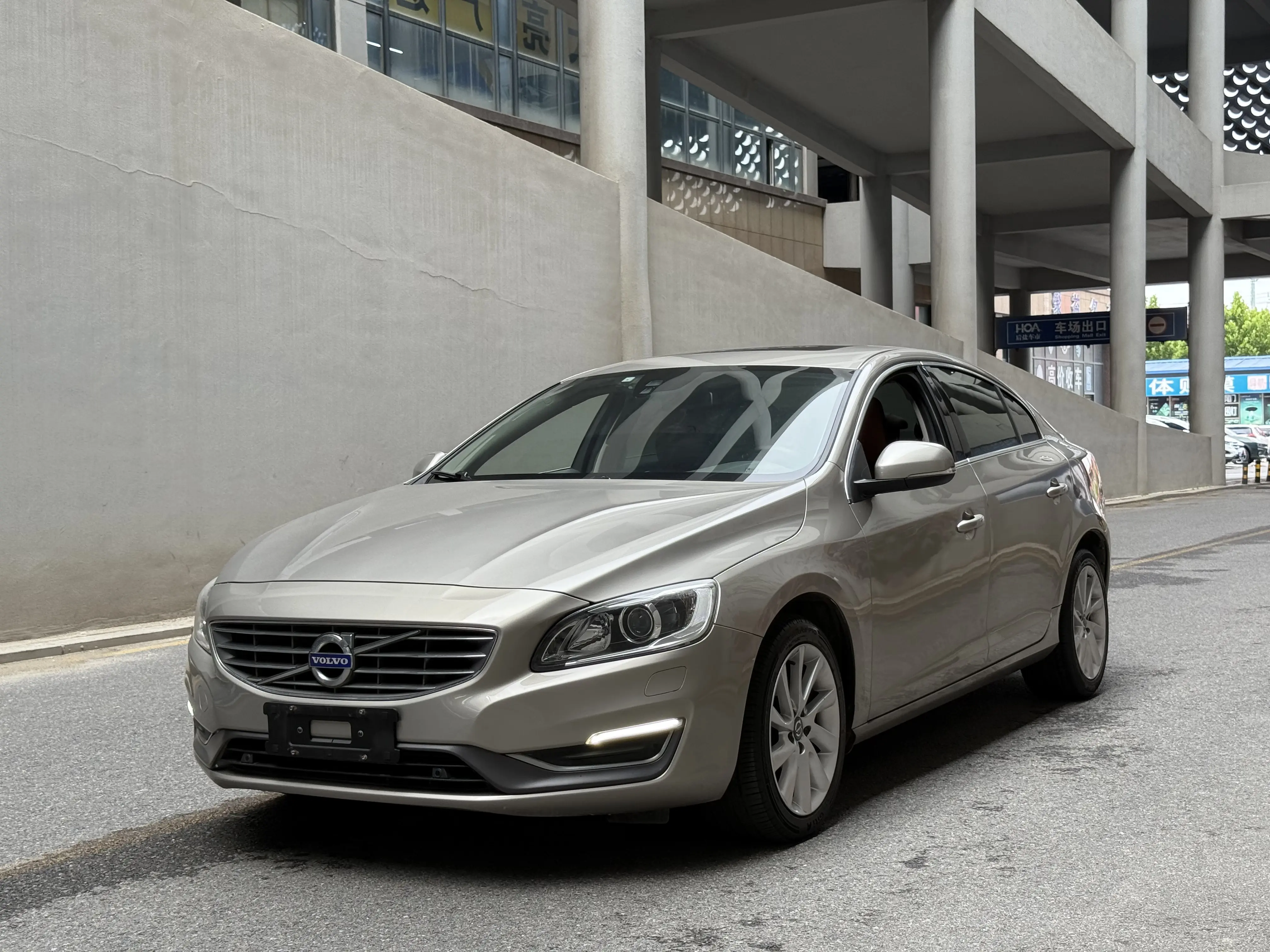 Volvo S60