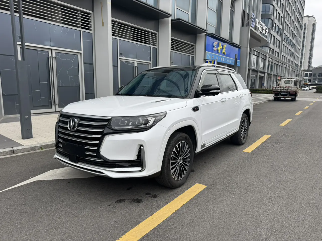 Changan CS95  из Китая