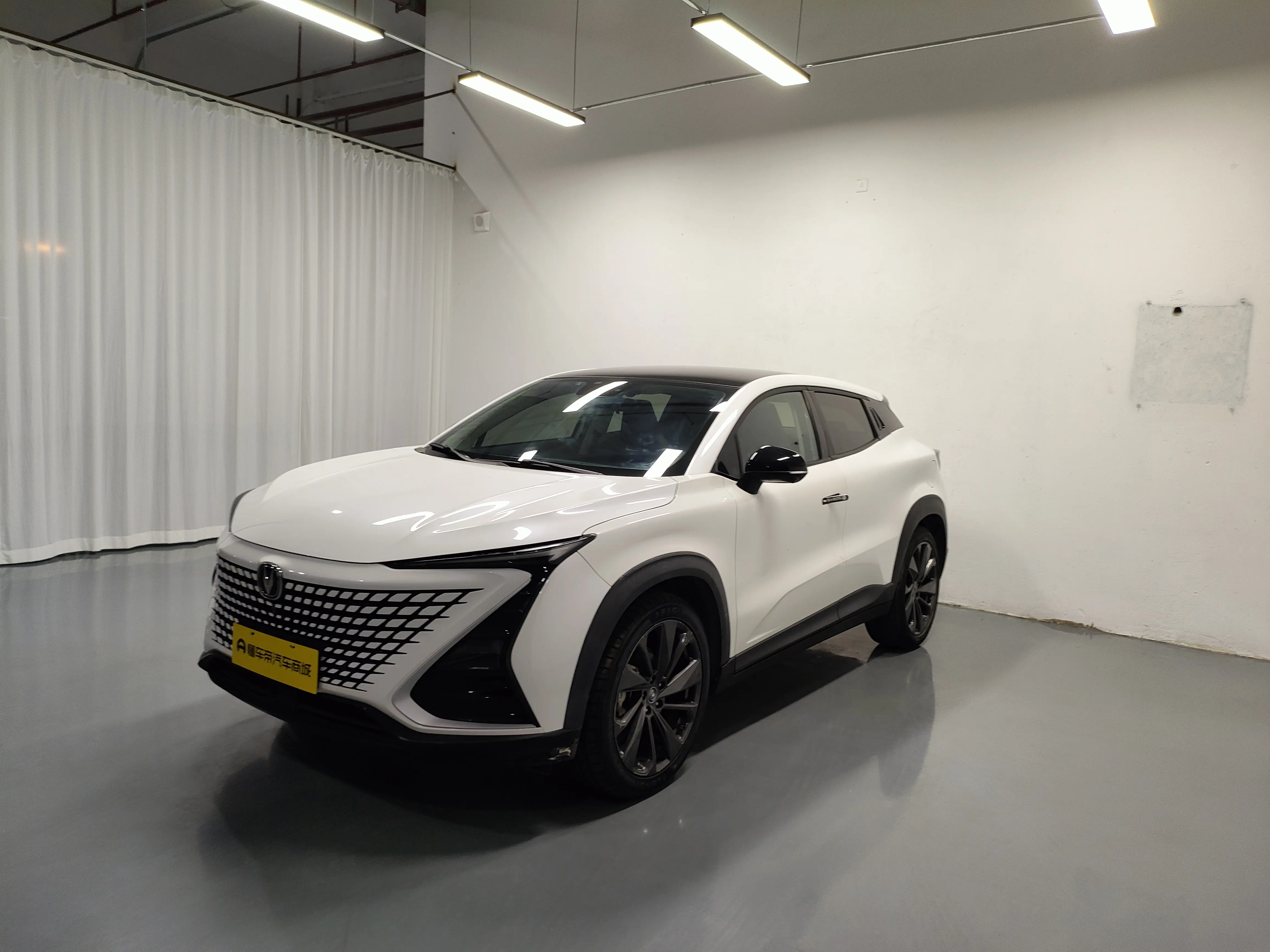 Changan UNI-T  из Китая