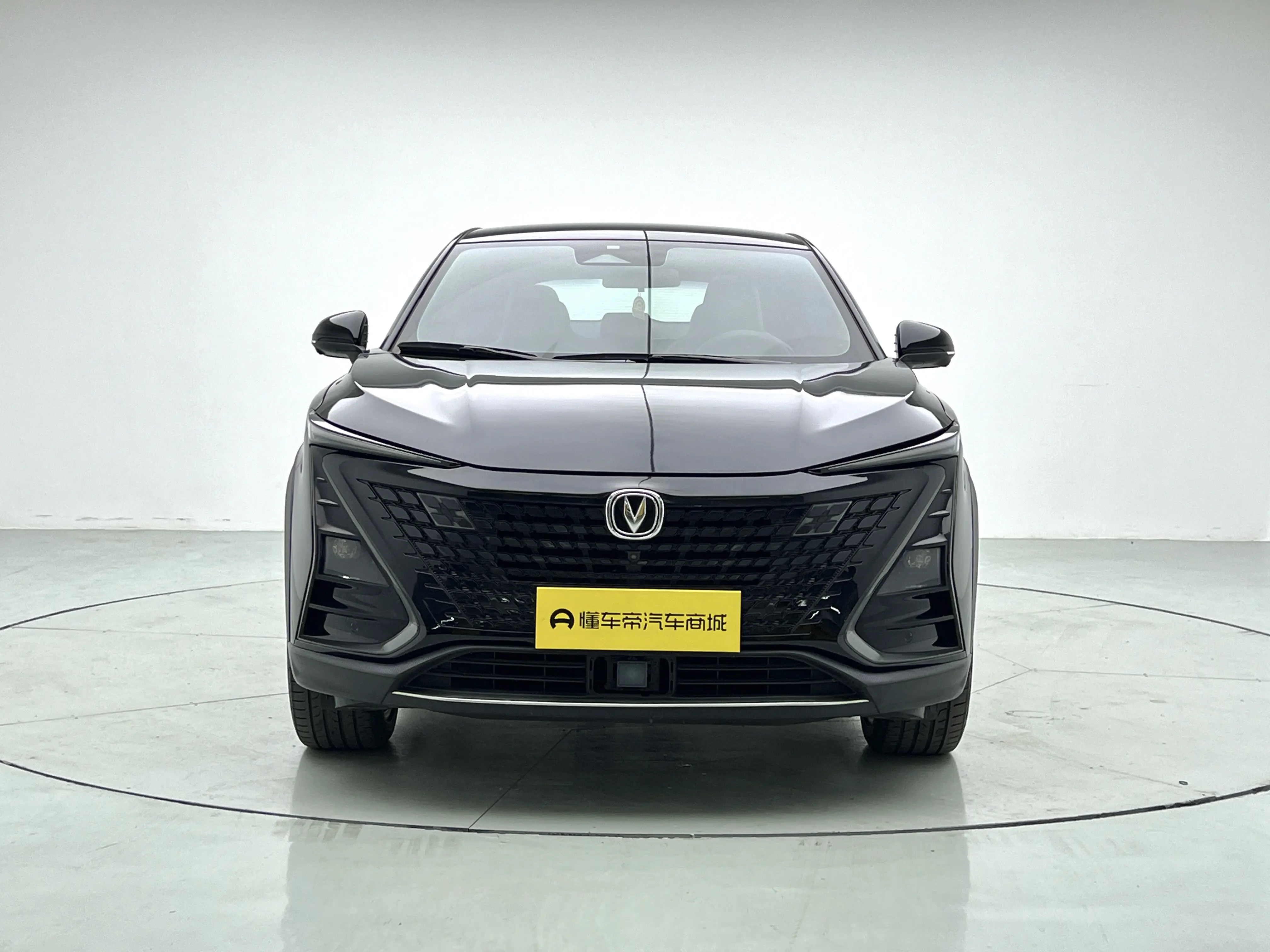 Changan UNI-T  из Китая