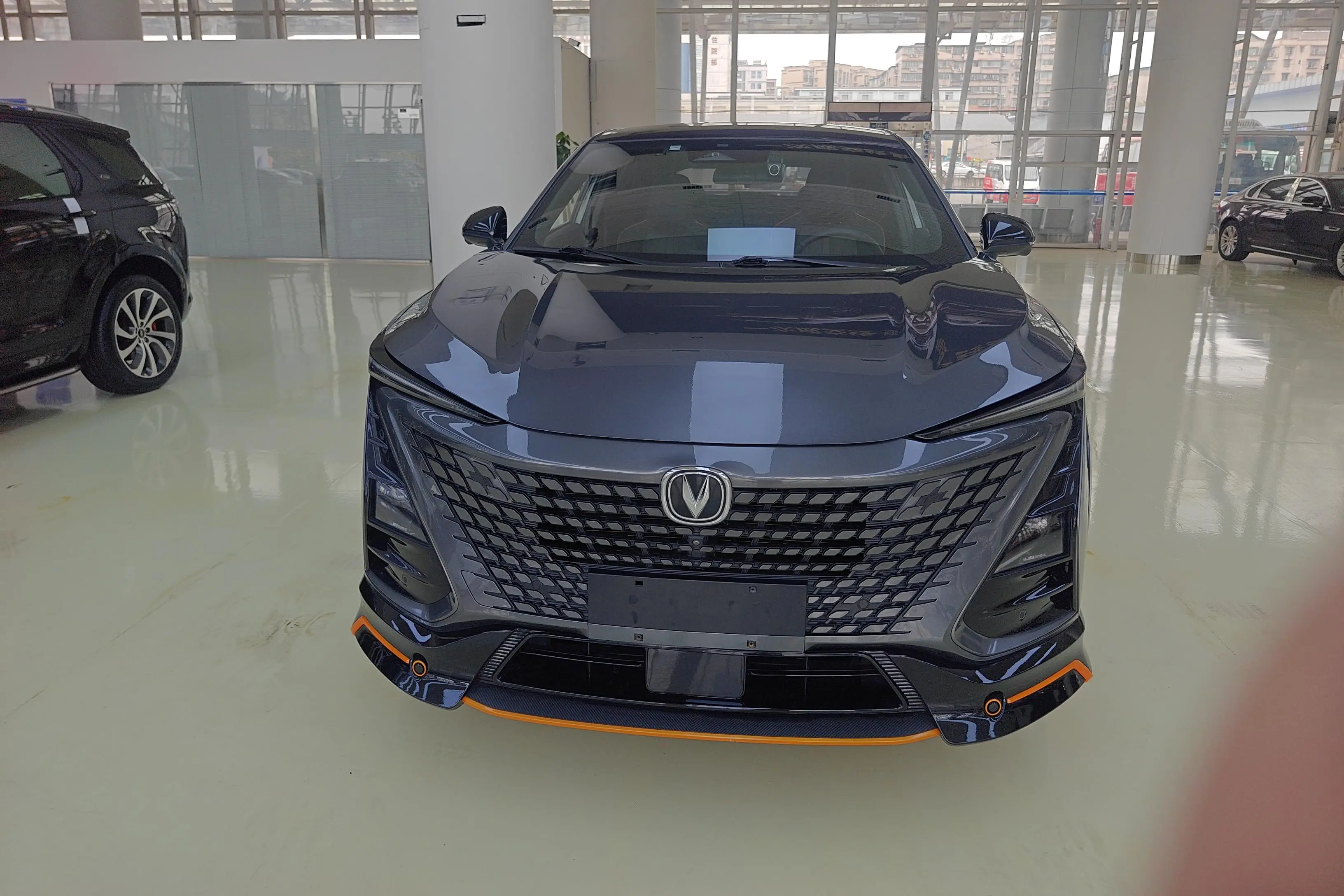 Changan UNI-T  из Китая