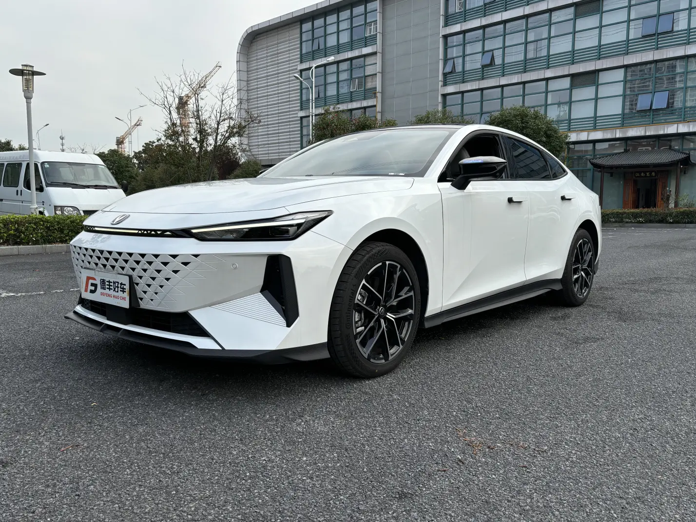 Changan UNI-V  из Китая