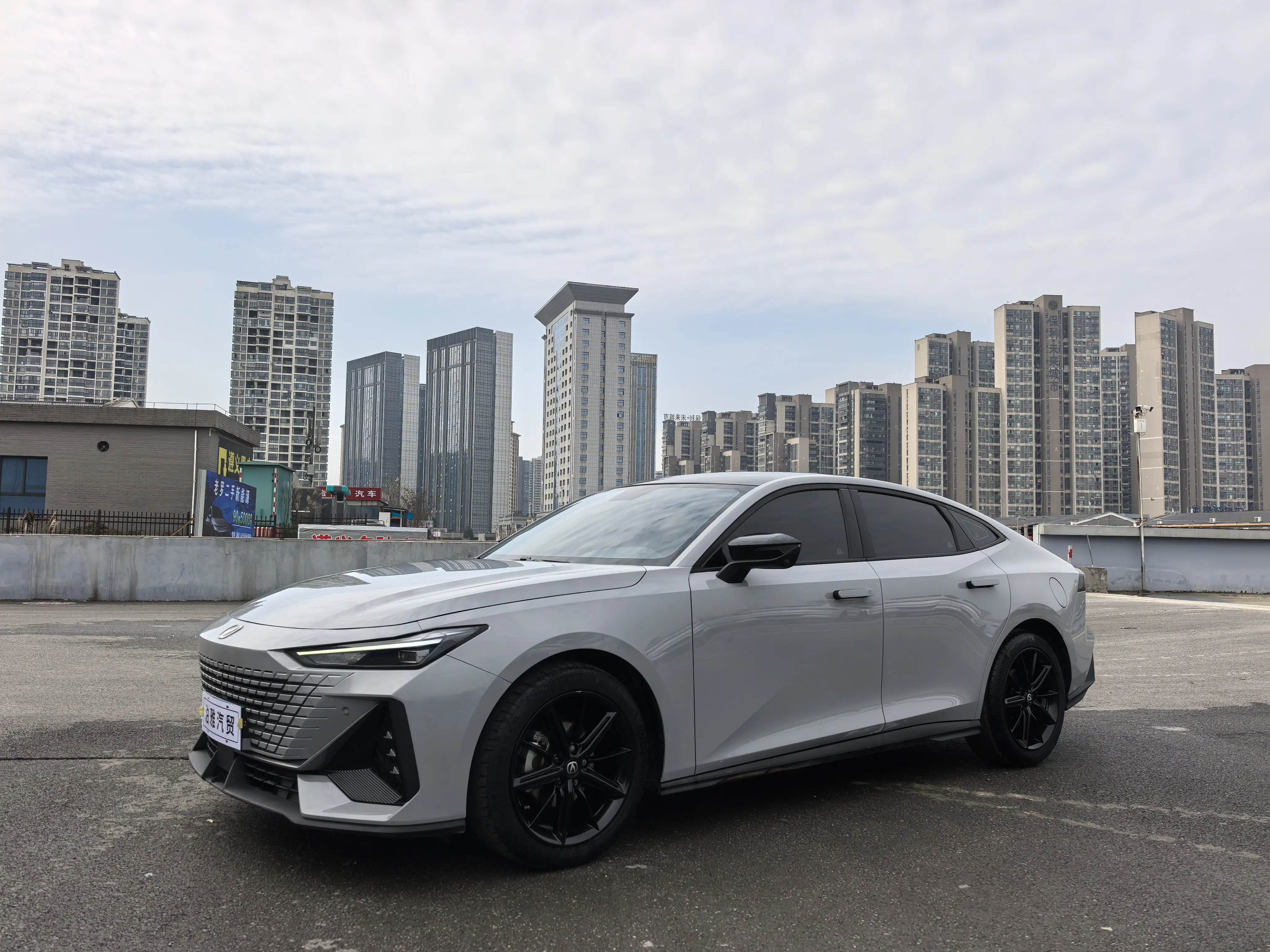 Changan UNI-V  из Китая