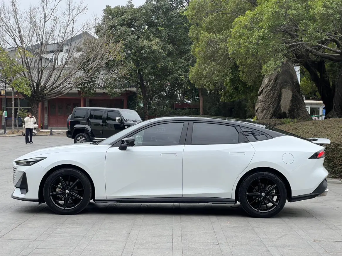 Changan UNI-V  из Китая