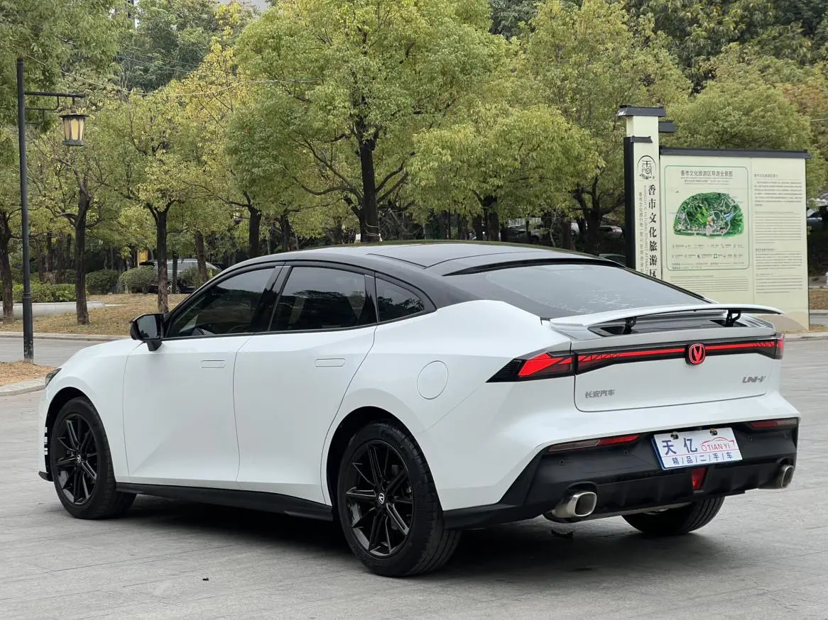 Changan UNI-V  из Китая