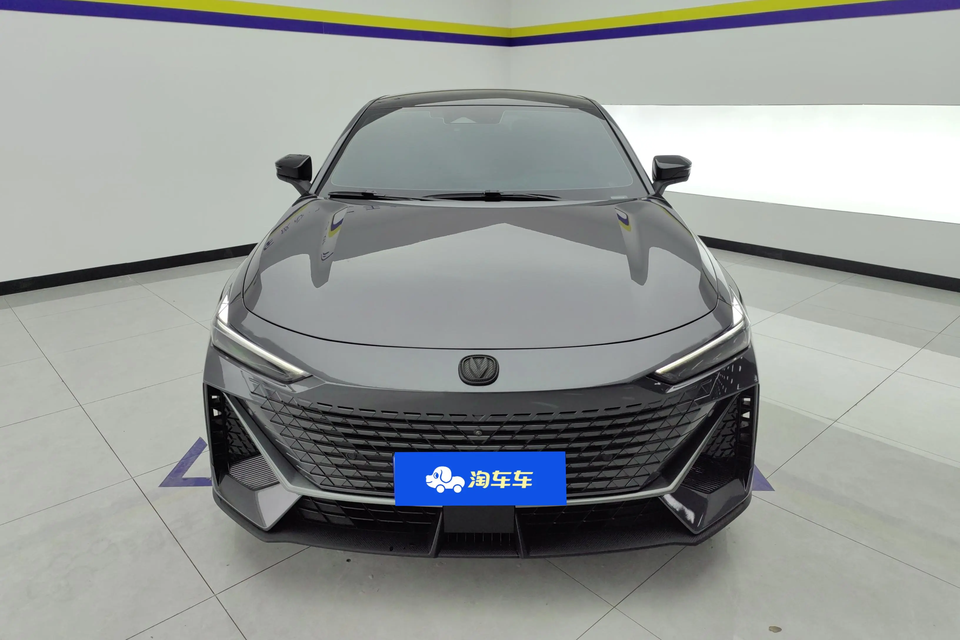 Changan UNI-V  из Китая