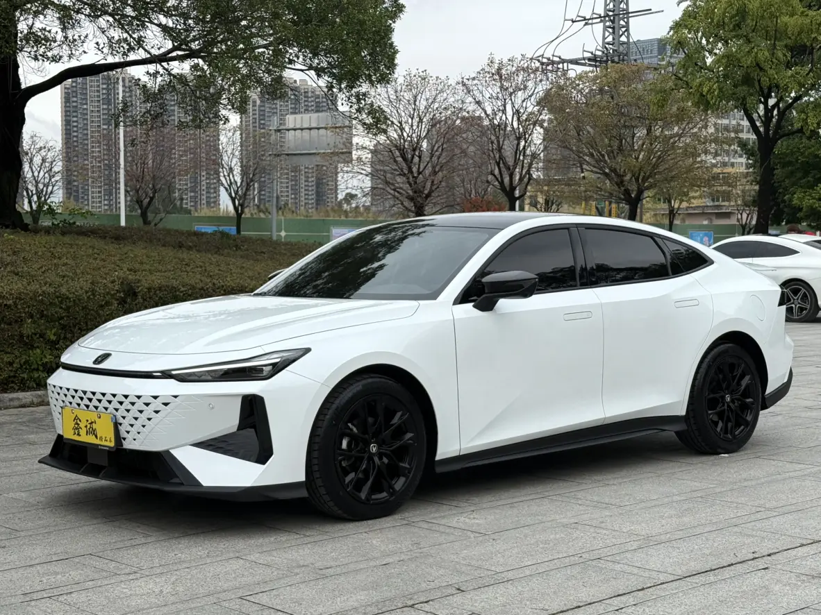 Changan UNI-V  из Китая