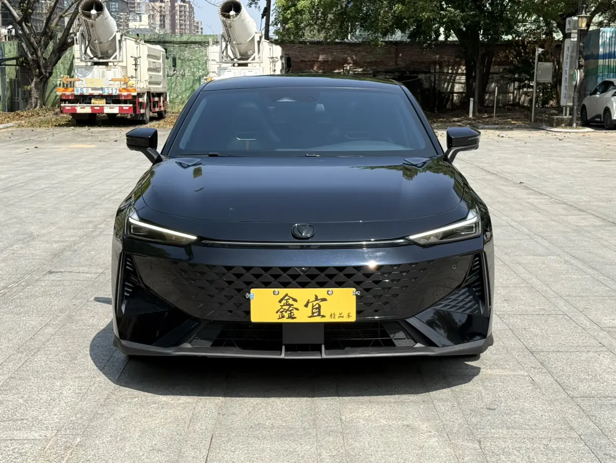 Changan UNI-V  из Китая
