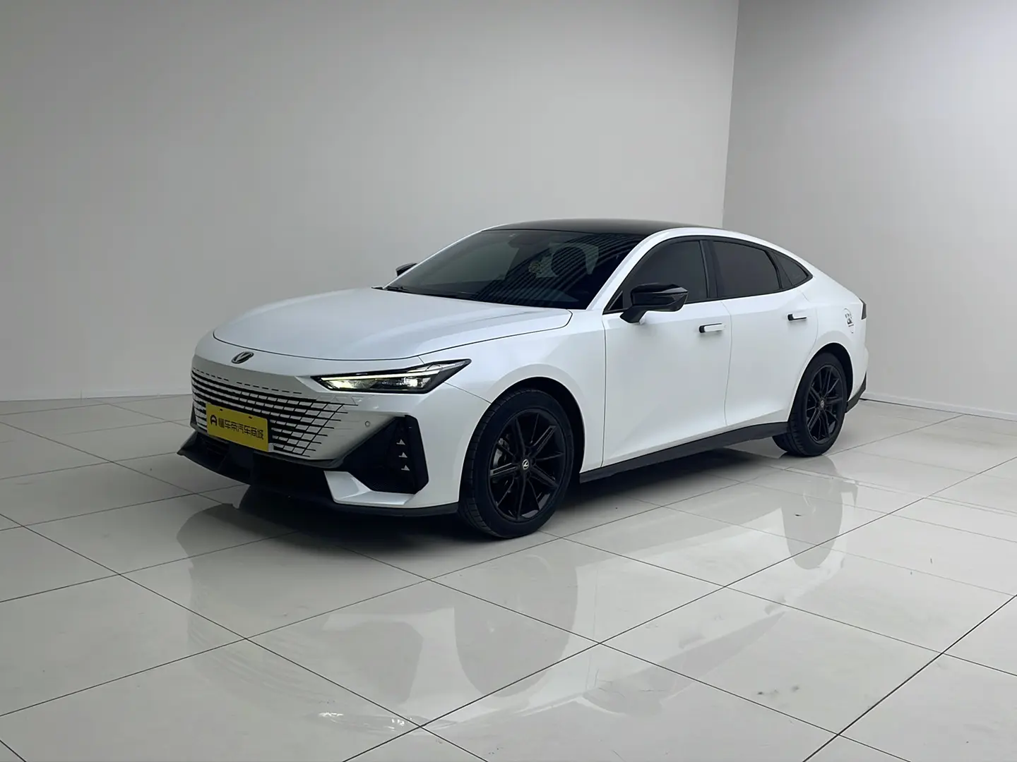 Changan UNI-V  из Китая