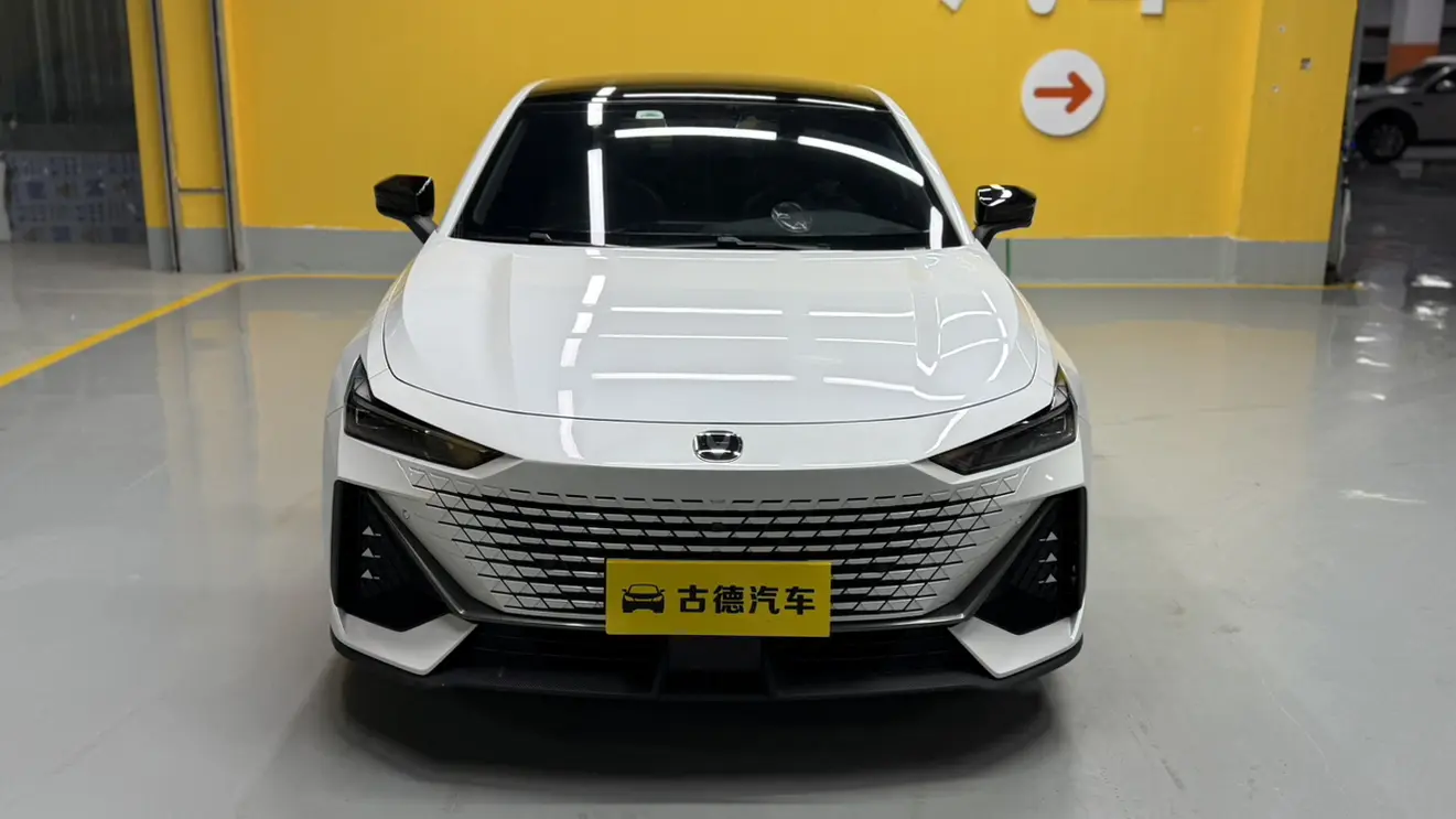 Changan UNI-V  из Китая