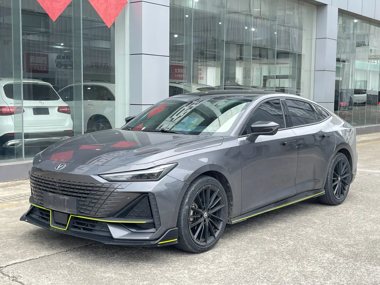 Changan UNI-V  из Китая