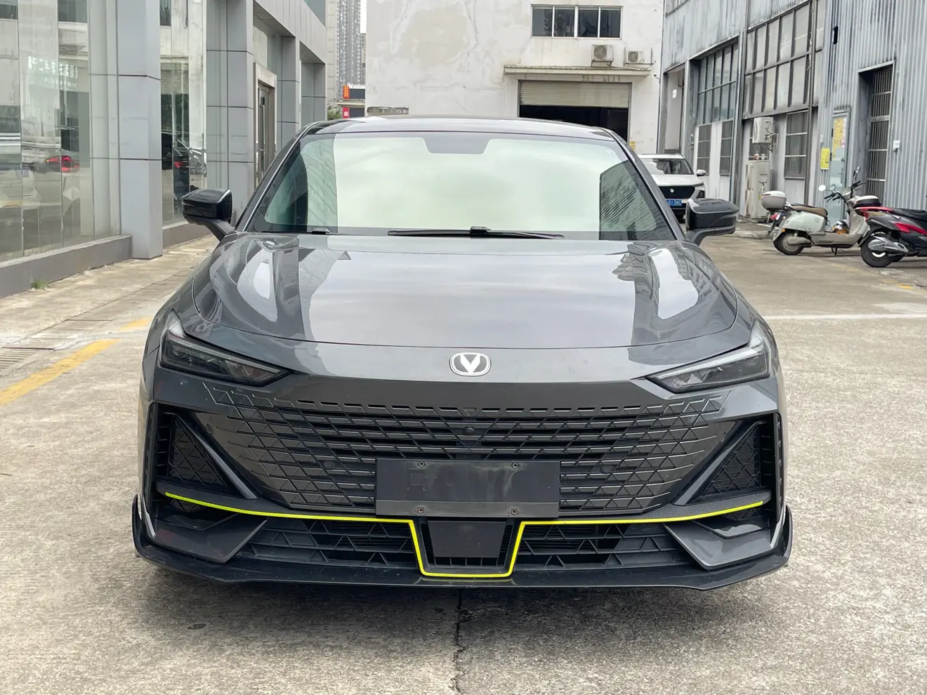 Changan UNI-V  из Китая