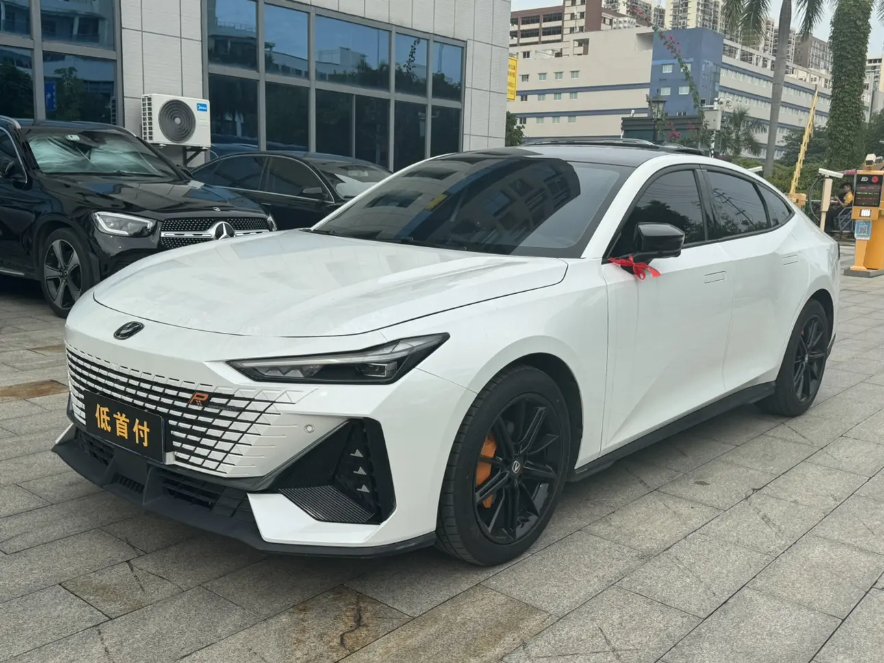Changan UNI-V  из Китая