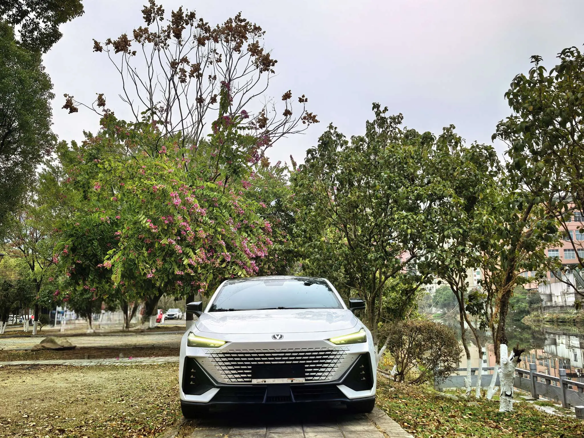 Changan UNI-V  из Китая