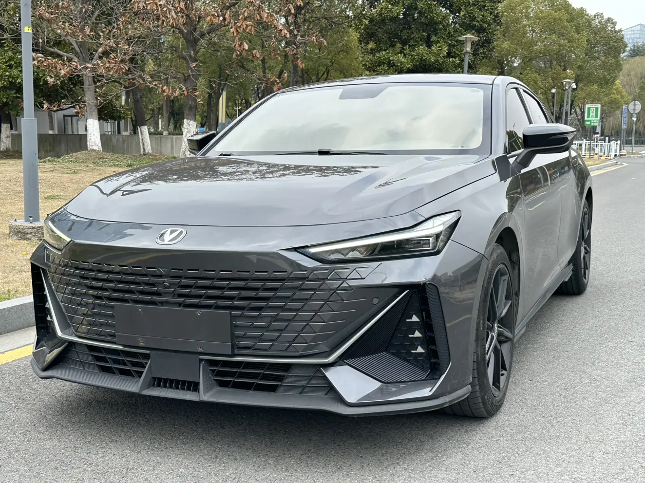 Changan UNI-V  из Китая