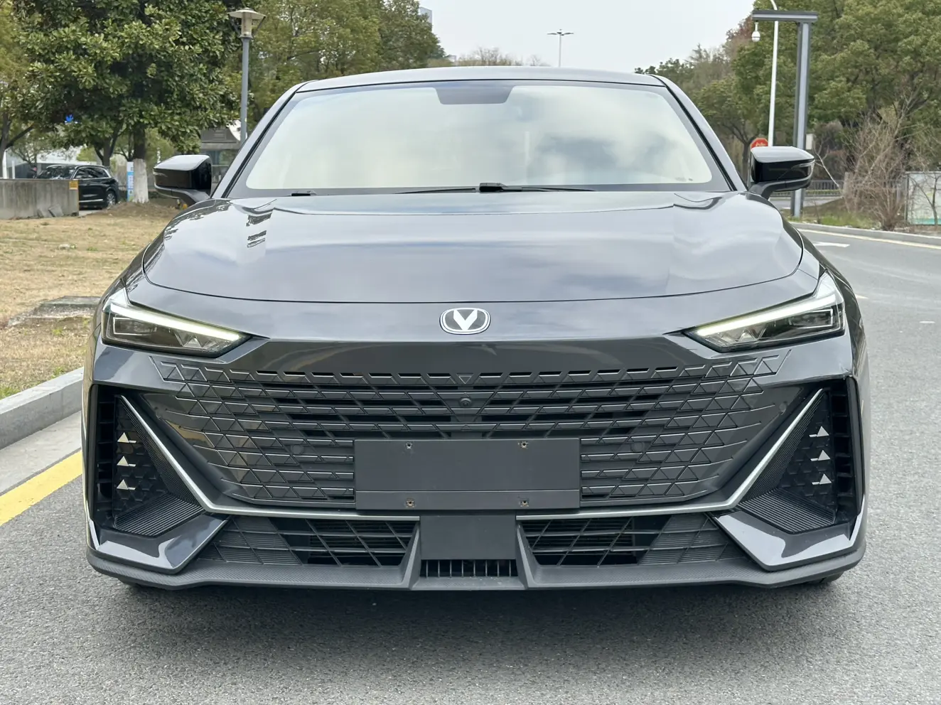 Changan UNI-V  из Китая