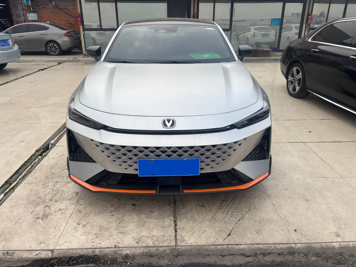 Changan UNI-V  из Китая