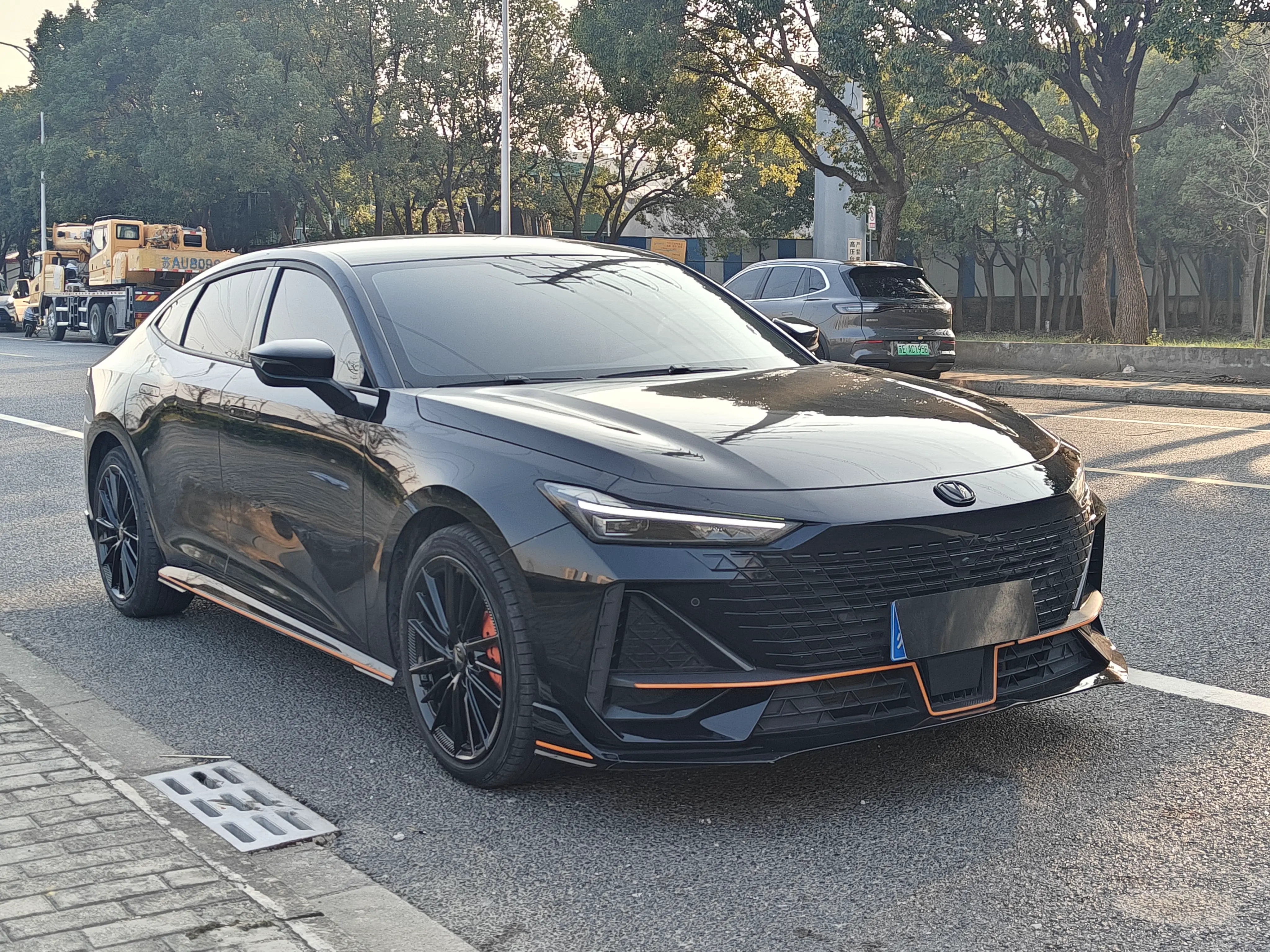 Changan UNI-V  из Китая