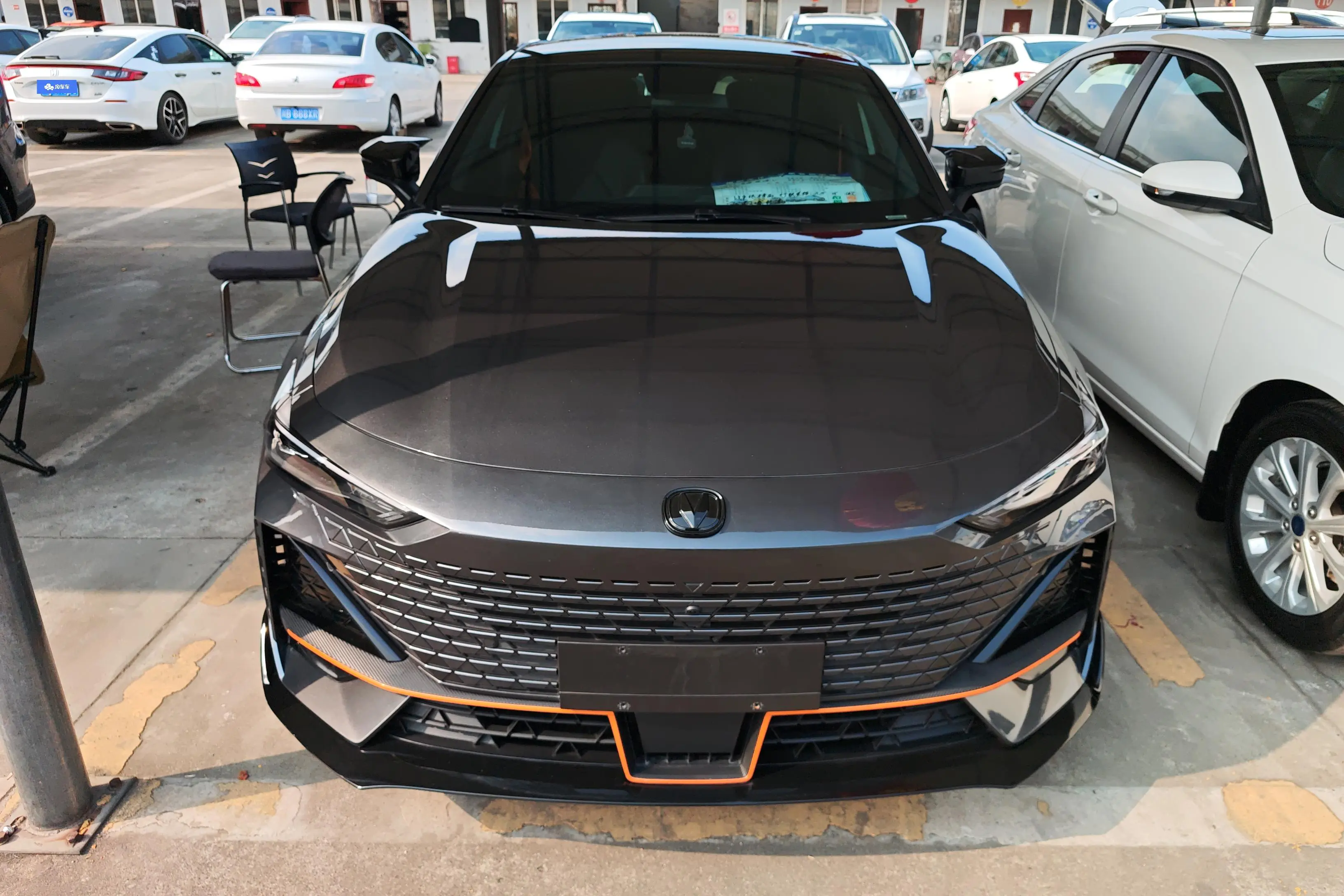 Changan UNI-V  из Китая