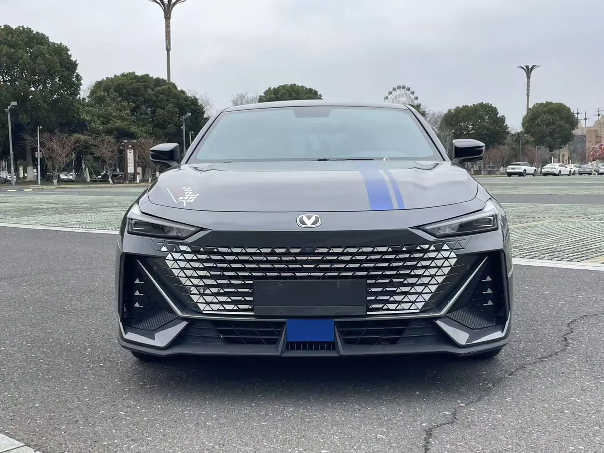 Changan UNI-V  из Китая