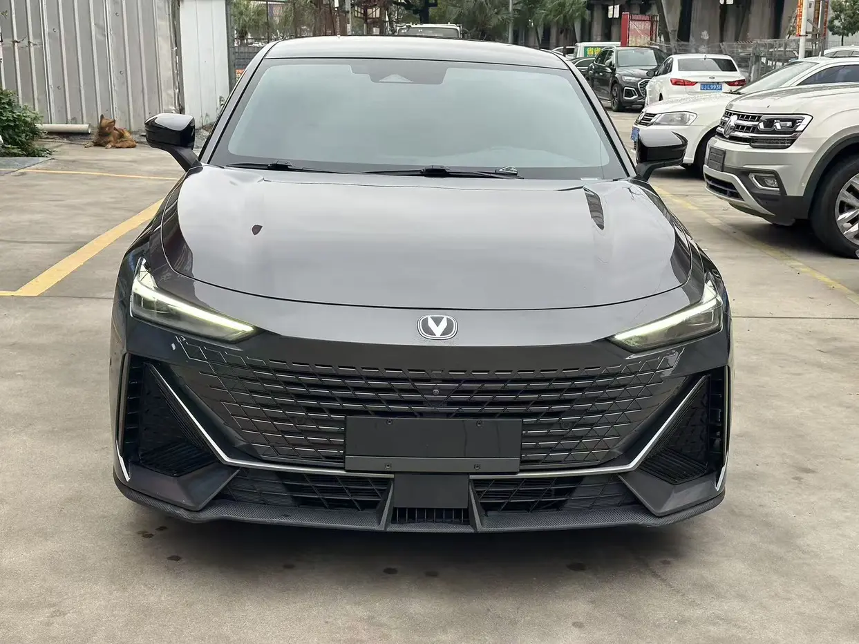 Changan UNI-V  из Китая