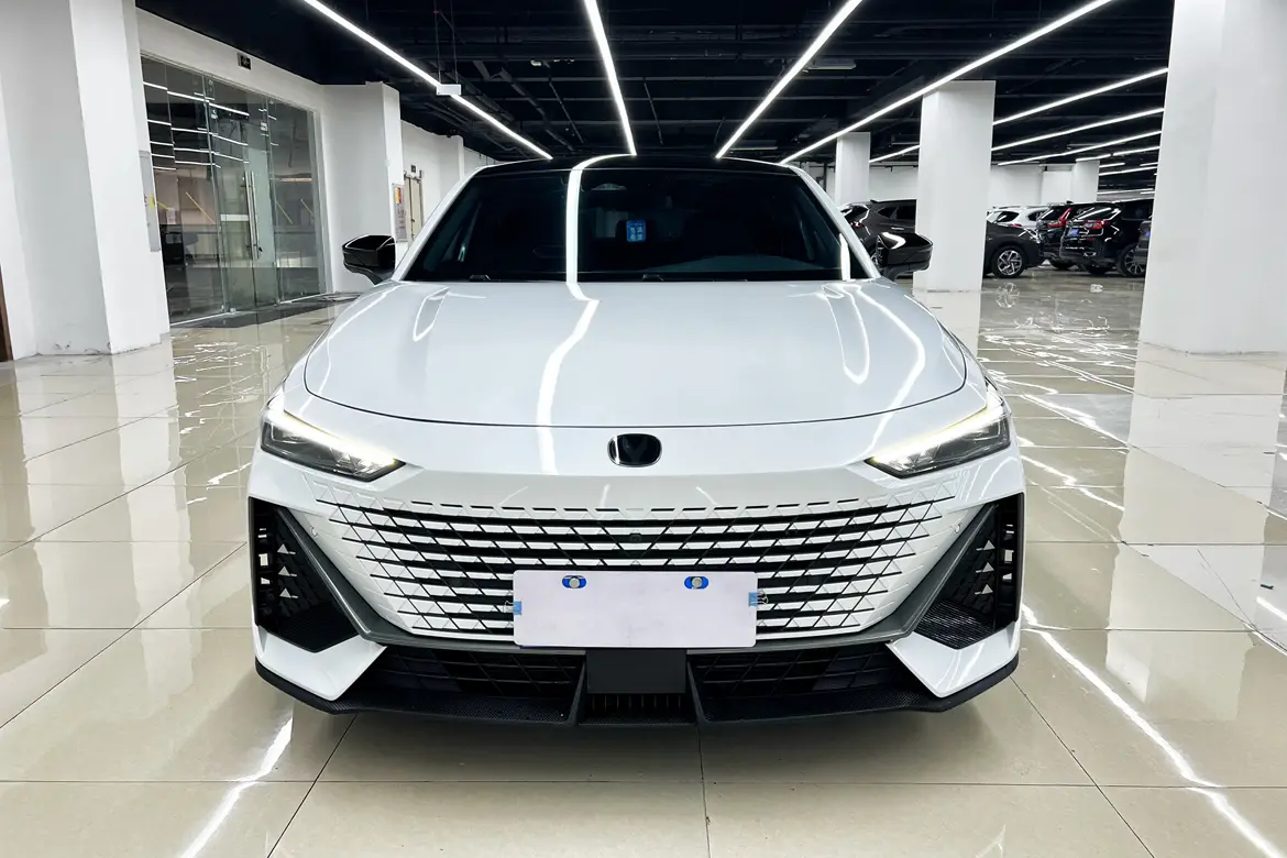 Changan UNI-V  из Китая