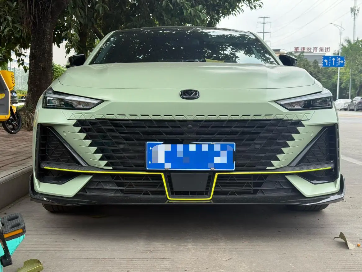 Changan UNI-V  из Китая