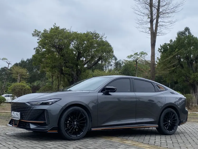 Changan UNI-V  из Китая