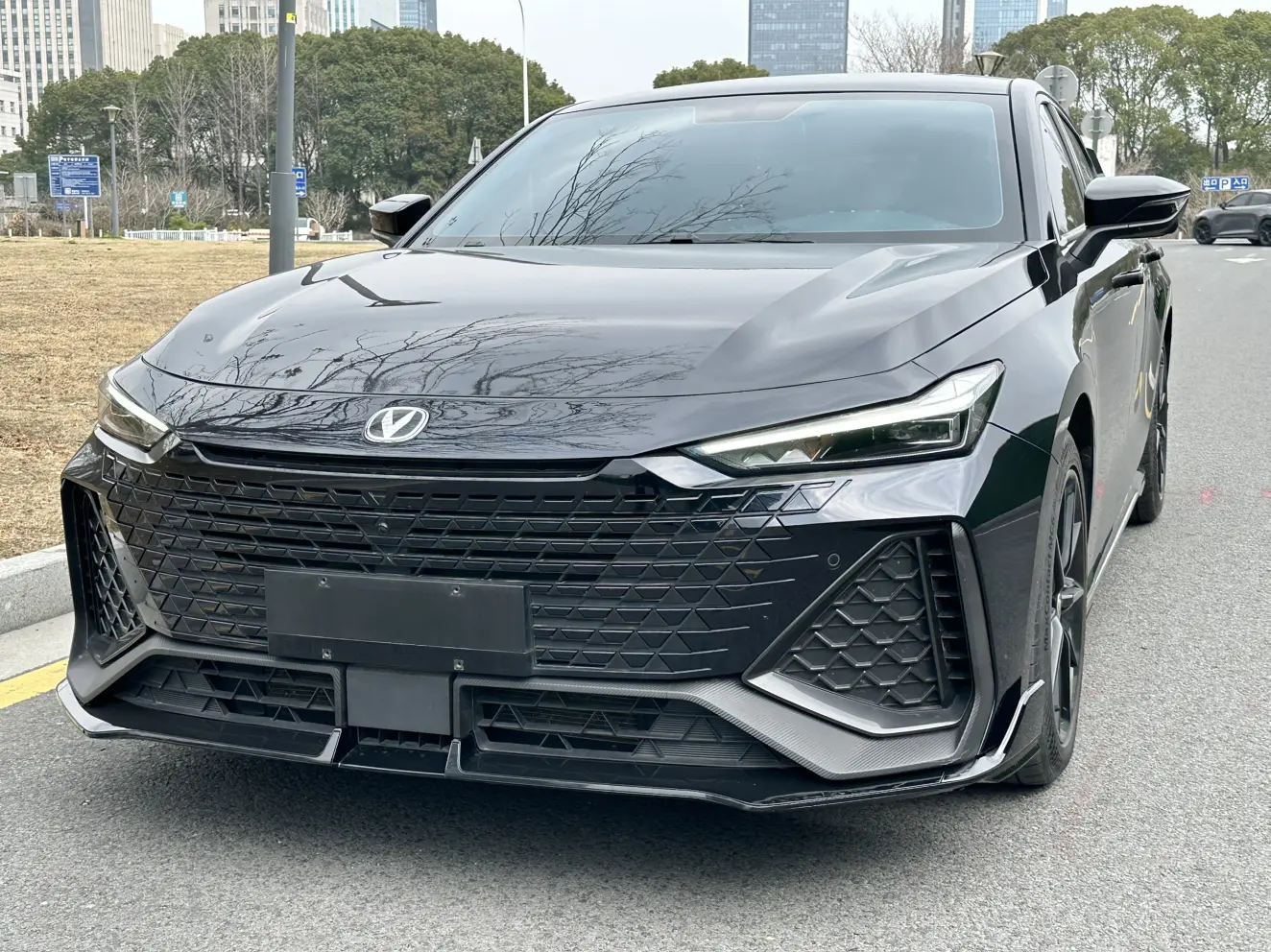 Changan UNI-V  из Китая