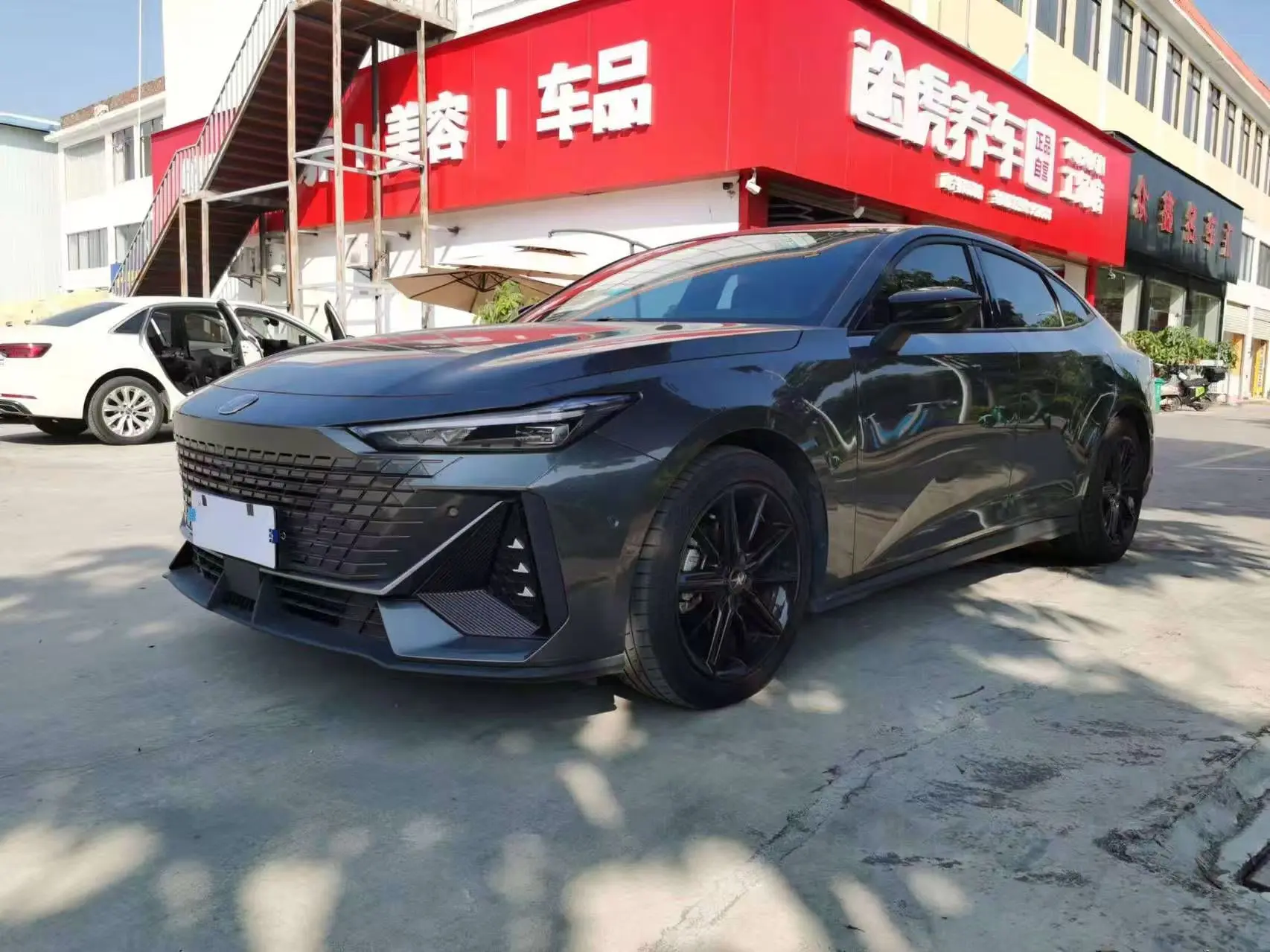 Changan UNI-V  из Китая