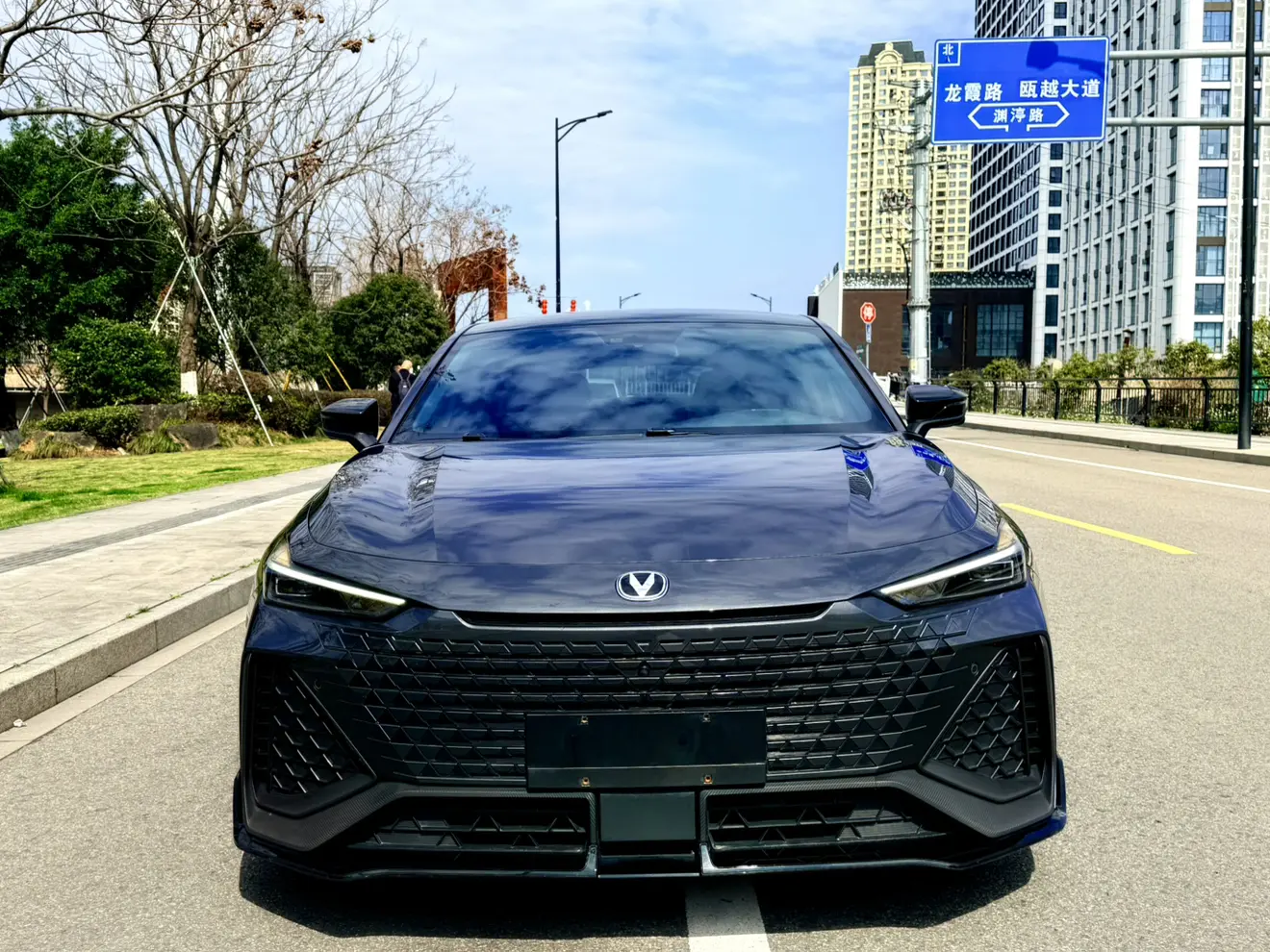 Changan UNI-V  из Китая