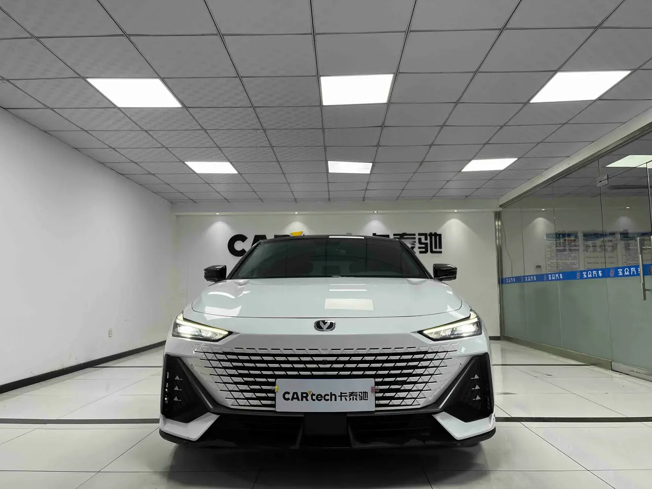 Changan UNI-V  из Китая