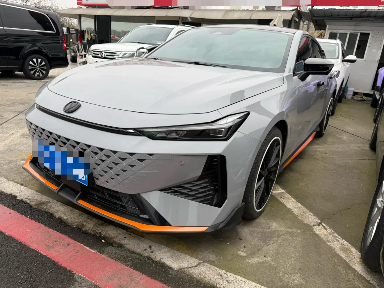 Changan UNI-V  из Китая