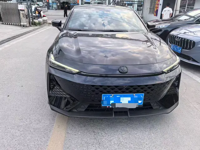 Changan UNI-V  из Китая