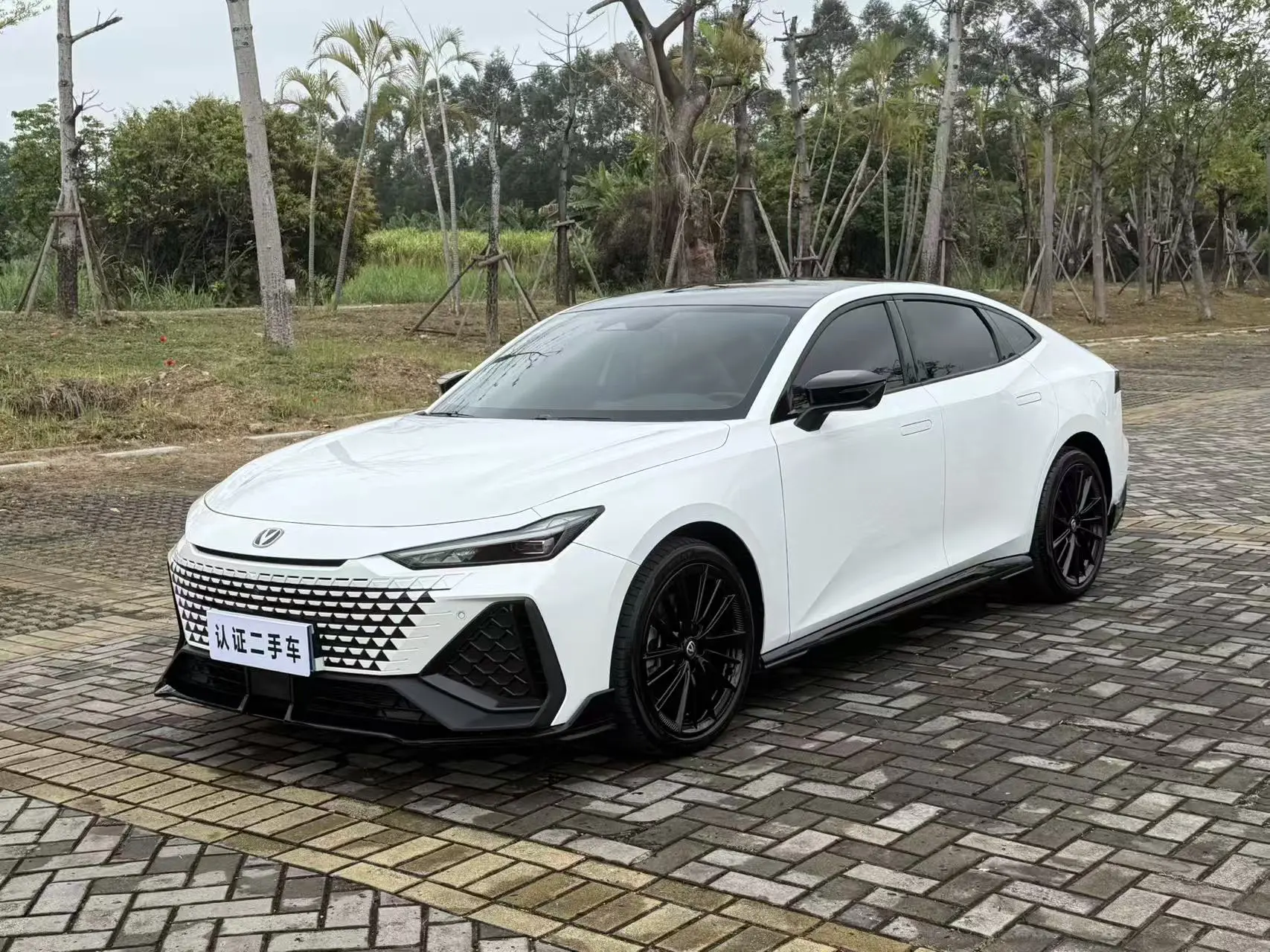 Changan UNI-V  из Китая