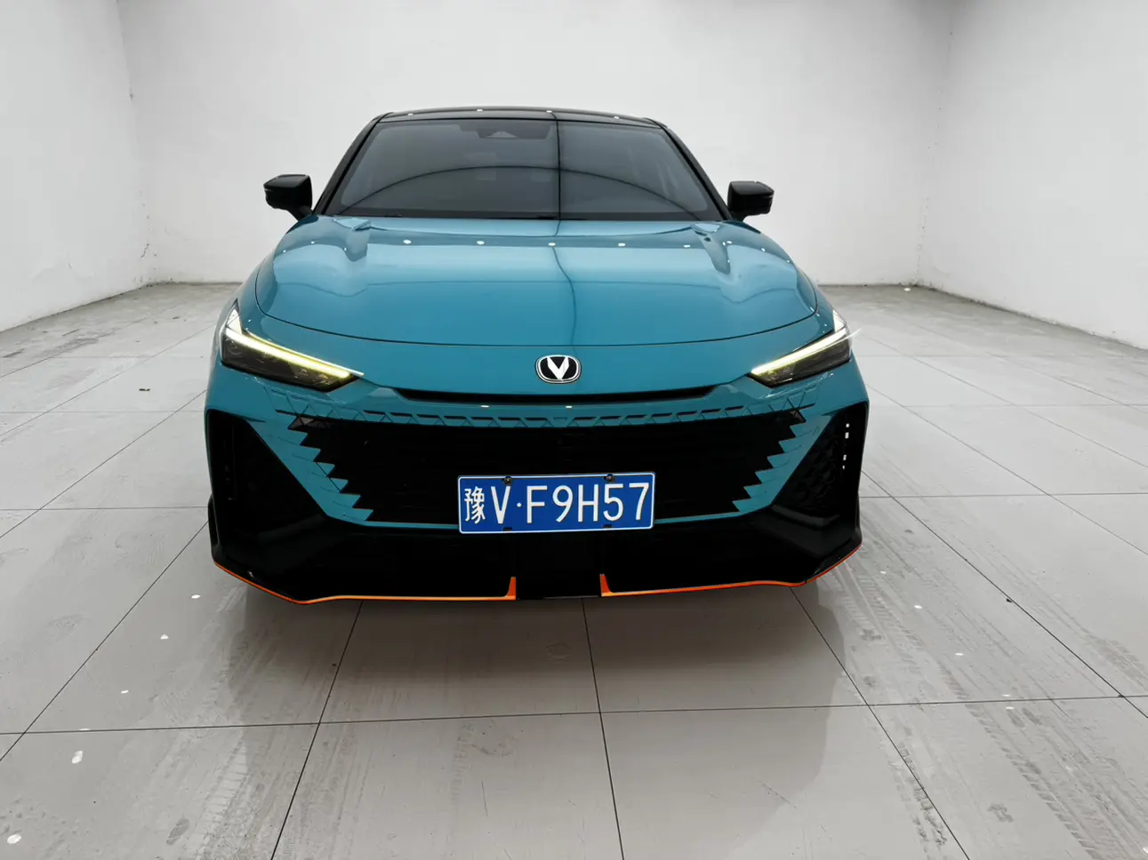 Changan UNI-V  из Китая