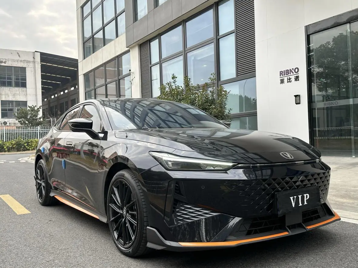 Changan UNI-V  из Китая