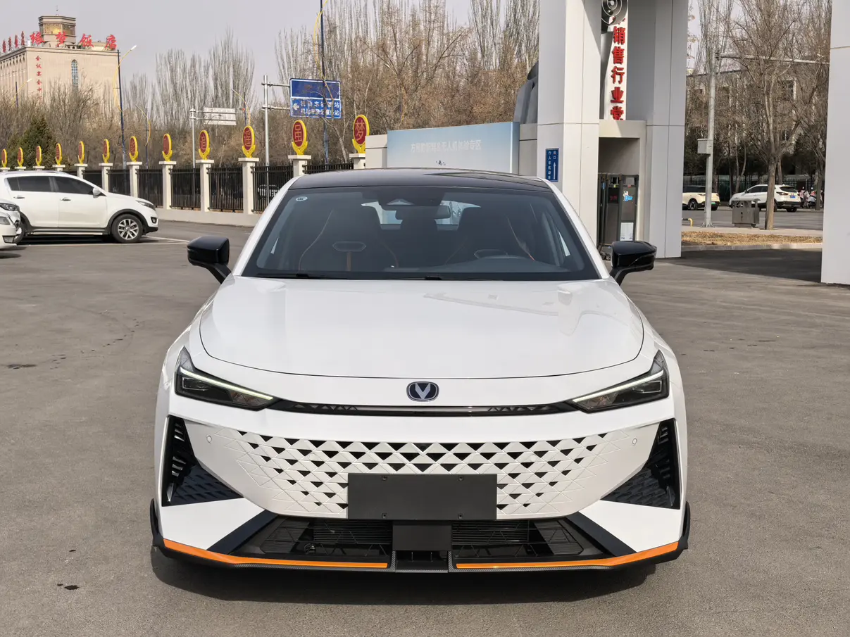 Changan UNI-V  из Китая