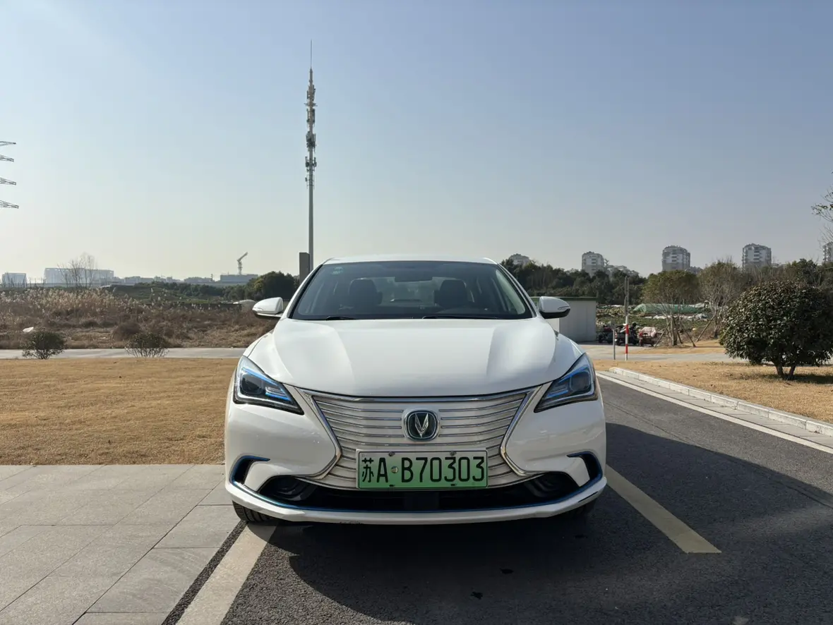 Changan Eado EV  из Китая