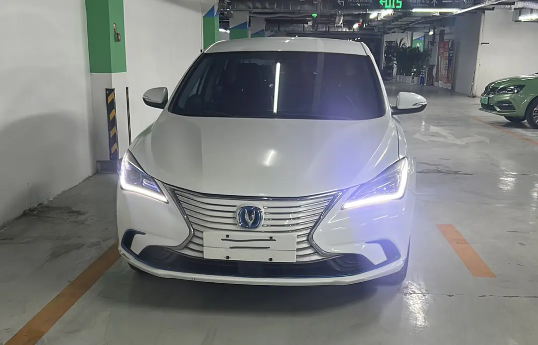 Changan Eado EV  из Китая