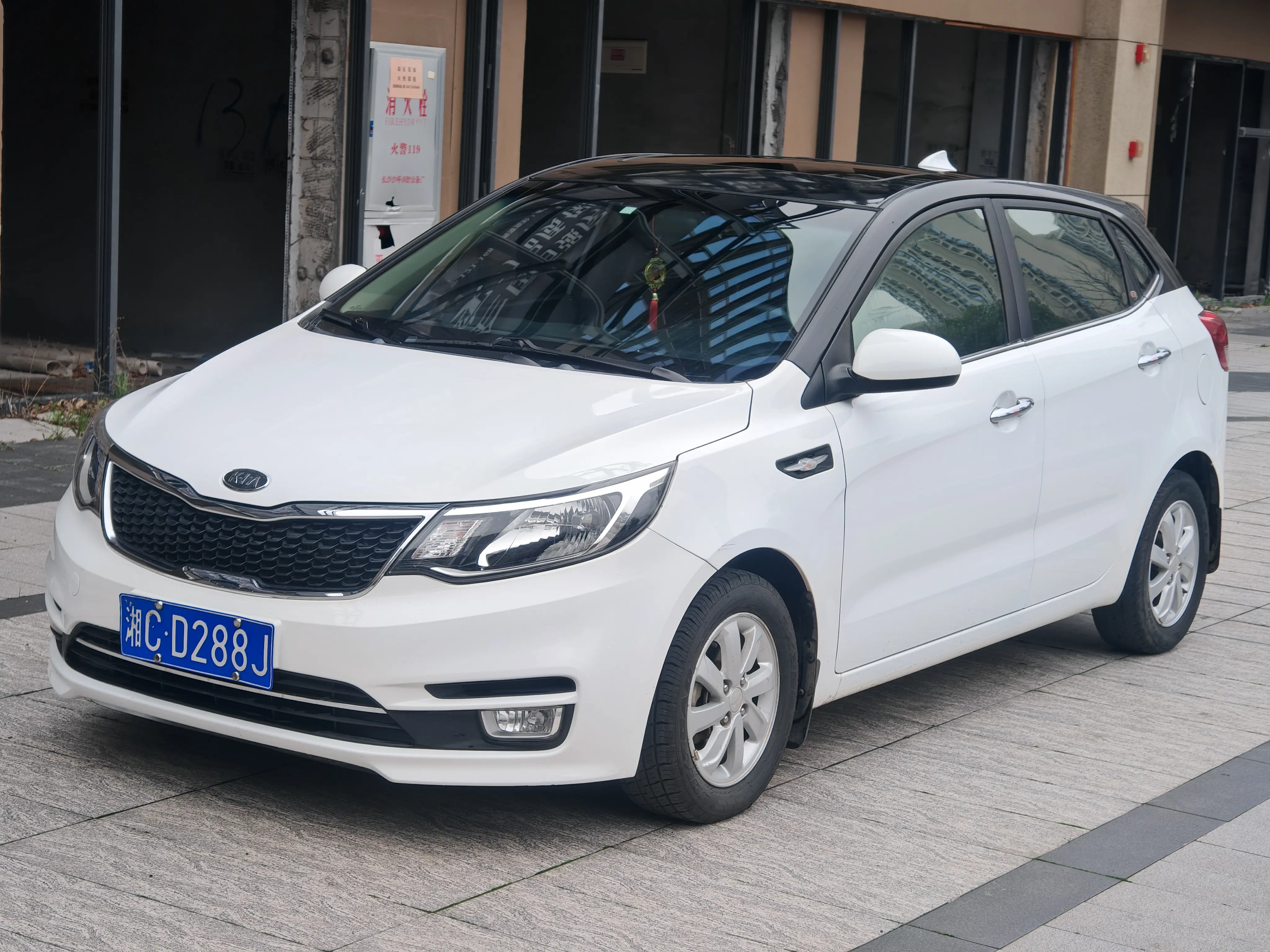 Kia K2  из Китая