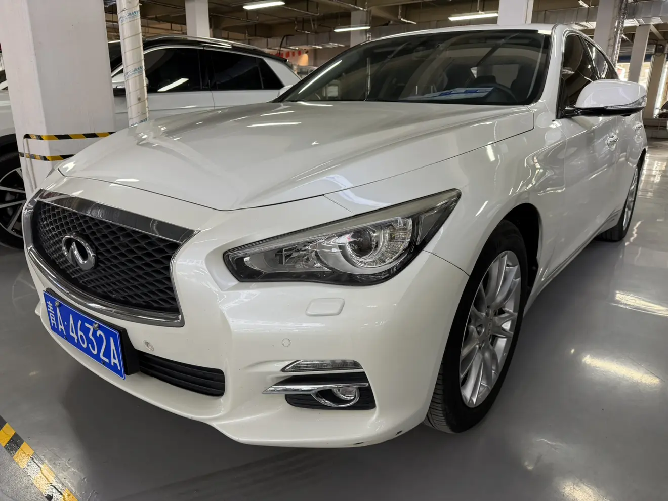 Infiniti Q50L