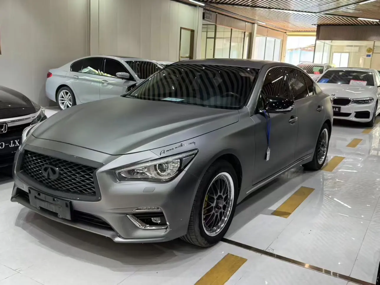 Infiniti Q50L